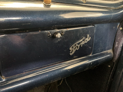 Imagen 14 de 15 de Pick Up Ford 1946 De Colección