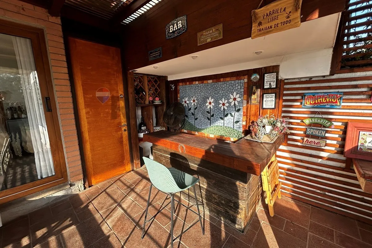 Imagen 4 de 20 de Casa Las Pircas | 5d + 4b + Piscina Y Quincho