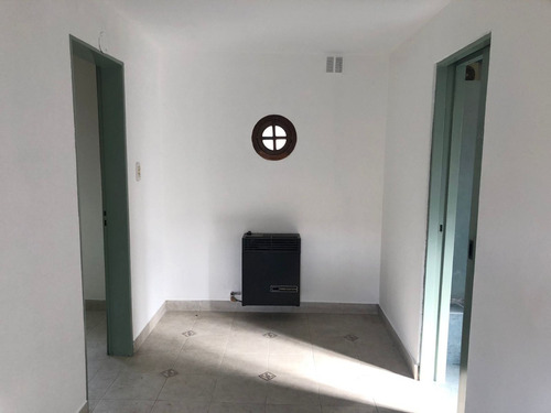 Hermosa Casa Con Pileta En Plátanos