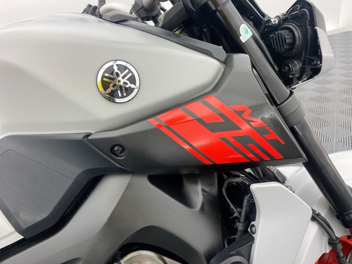 Imagen 17 de 25 de Yamaha Mt09