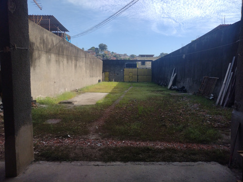 Vendo Galpão Aberto Com Dois Apartamentos Bairro De Brás De