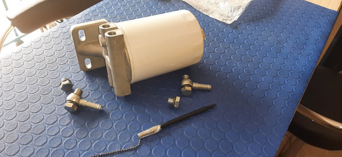 Base Filtro Combustible Trampa Agua Motor 6 Cilindros Diesel