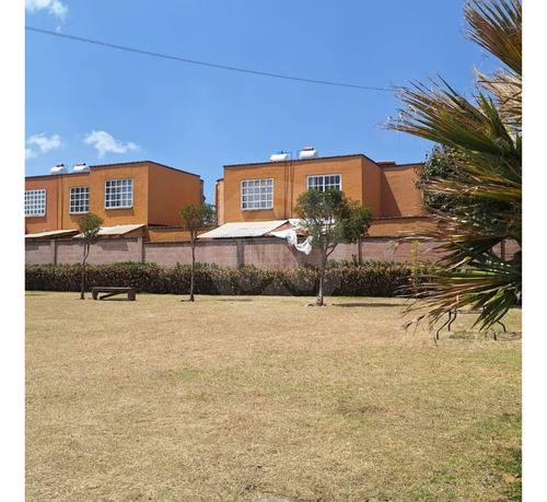 Casa En Condominio En Venta En Calimaya