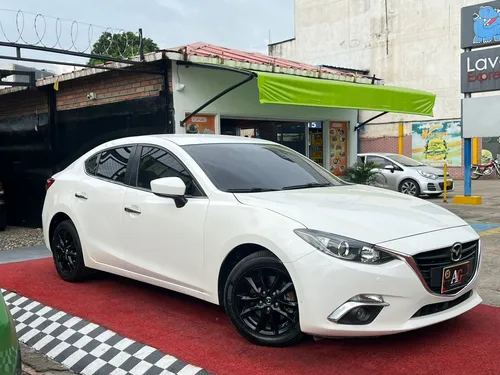 Mazda 3 TOURING 2.0 AT