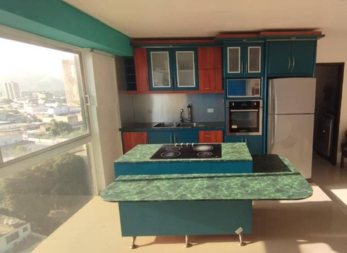 Apartamento En Porlamar Frente A Bahia De Guaraguao Con Vista Al Mar  Ic-00241