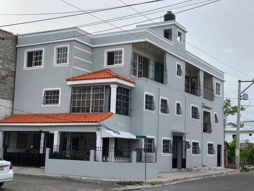 Complejo De 7 Apartamentos En San Cristóbal 