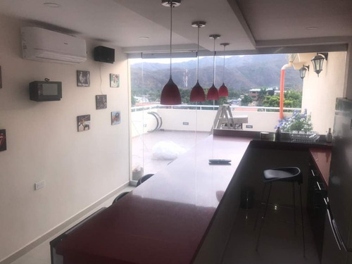 Imagen 9 de 14 de Amplio Penthouse En Urb Villa Freitas 04146878567