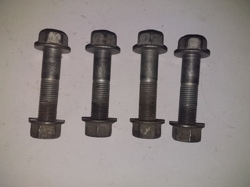 Tornillos De Moso Trasero De Toyota Corolla 99