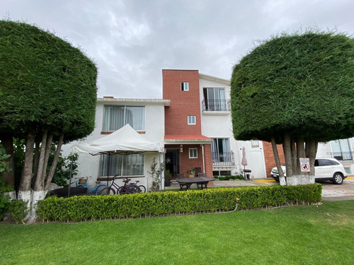 Imagen 1 de 14 de Casa Venta Rincon De San Isidro Metepec