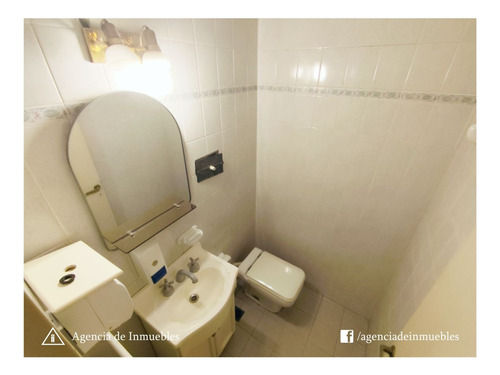 Vende: Oficina Con 2 Privados / Zona Cañada