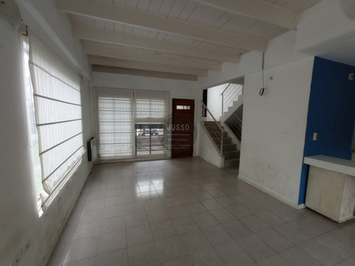 Imagen 5 de 15 de Ph 3 Ambientes Al Frente Posadas 1800