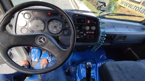 Imagem 8 de 13 de M Benz 1720 2005 Bau 8.90 Mts 1618 1620 23220 2422 2428 1518