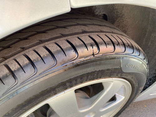 Imagen 13 de 15 de Peugeot 207 1.4 Premium Mec 2012