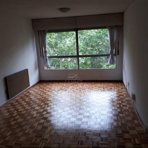 Centro Ref Y1052  Apartamento En Alquiler (colonia Y Yaguaron) A 1 Cuadra De Av. 18 De Julio