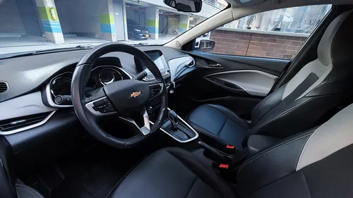 Chevrolet Onix 1.0T Premier Hatch At