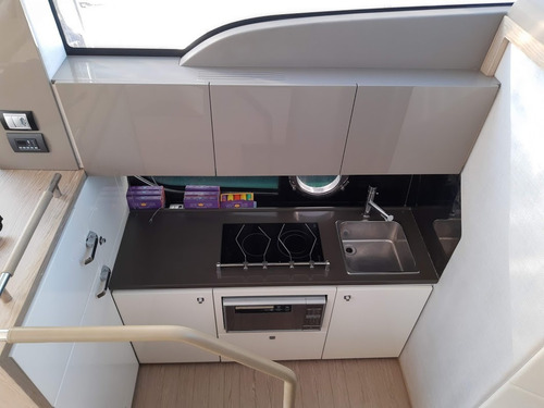 Sessa F42 2018 Motores Volvo Penta Ips 600