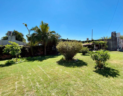 Imagen 10 de 23 de Casa, Venta- 4 Bv- Gran Terreno-centro Reconquista