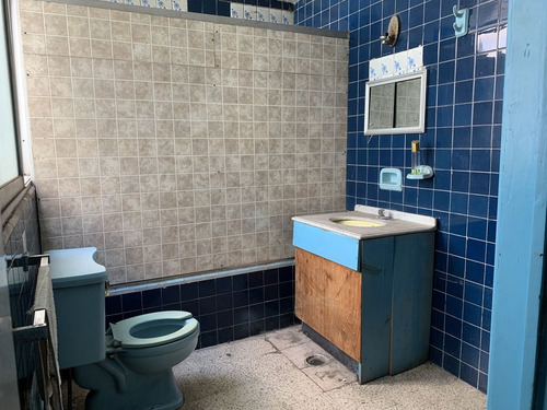 Casa Con Uso Desuelo En Venta En Jardin Balbuena, Cdmx