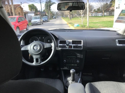 Imagen 10 de 16 de Volkswagen Bora 2.0 Trendline Mt / Nafta / 2009