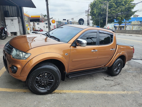 Mitsubishi L200 3.2 Triton Hpe Cab. Dupla 4x4 Aut. 4p