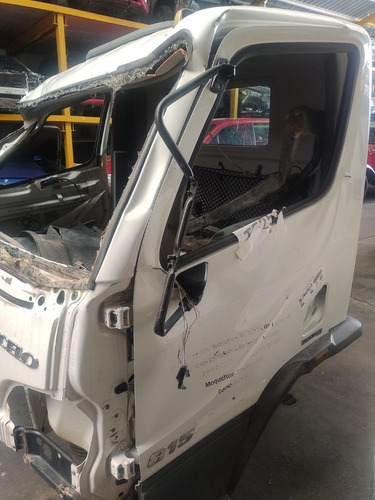 Imagen 2 de 6 de Cabina Mercedes Benz Accelo 815 915 1016 A Reparar