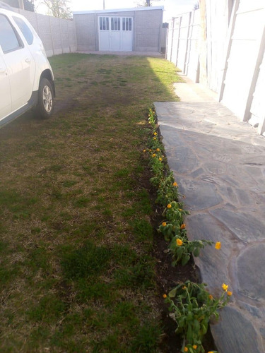 Casa En Venta - 2 Dormitorios 1 Baño - 1.120mts2 - Coronel Suárez