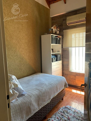 Imagen 6 de 22 de Triplex Con Inmenso Patio-quincho Con Parrilla. - Piñeyro