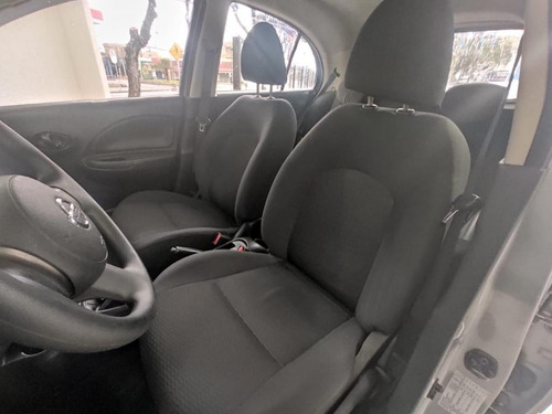 Imagem 4 de 4 de Nissan March 1.0 12v Flex 5p