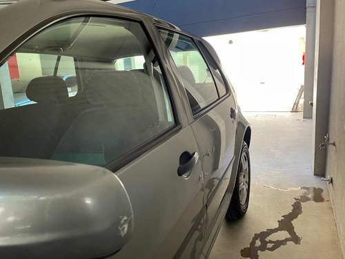 Volkswagen Golf 1.6 Comfortline 2005