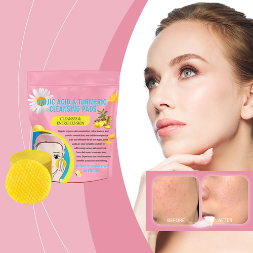 Una Almohadilla Limpiadora Facial Con Ácido De Cúrcuma Ilumi