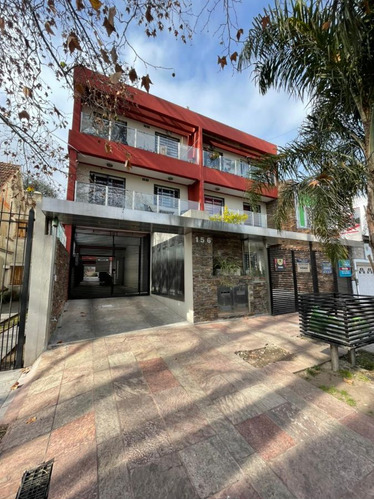 Cochera Cubierta  En Venta En Excelente Zona De Lomas De Zamora