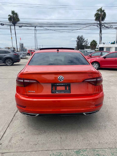 Imagen 4 de 15 de Volkswagen Jetta 2019 4p R-line L4/1.4/t Aut