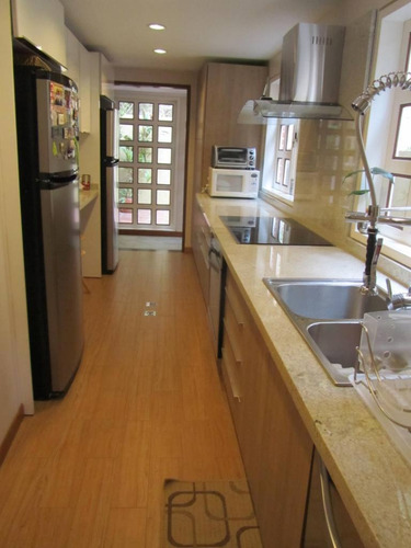 Imagen 9 de 29 de Se Vende Casa 529m2 5h/6b/3p Urb Miranda 2551