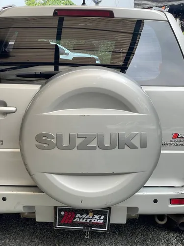 Suzuki Grand Vitara 2.4 4x2