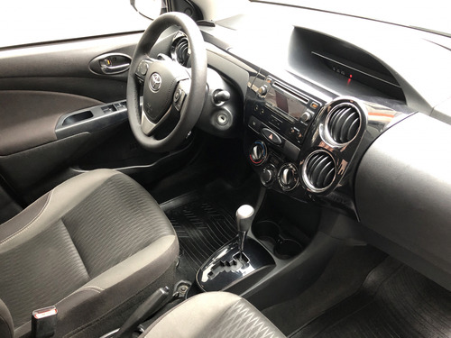 Toyota Etios 1.5 XS SEDAN 16V FLEX 4P AUTOMÁTICO