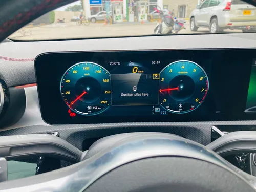 Mercedes-Benz Clase CLA 1.3 Cla 180 Amg Line At