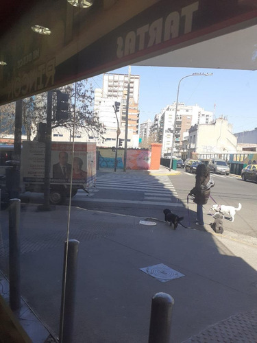 Imagen 5 de 14 de Local En Esquina. Av. Diaz Velez Y Mario Bravo.
