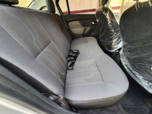 Renault Logan Expr 16 R