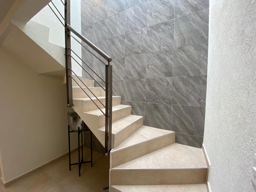 Casa Residencial En Chalco, 3 Recamaras Y 3 Baños .