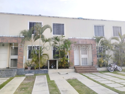 Manuel Perez Alquila Town House En Caminos De Tarabana, Cabudare 25-9980