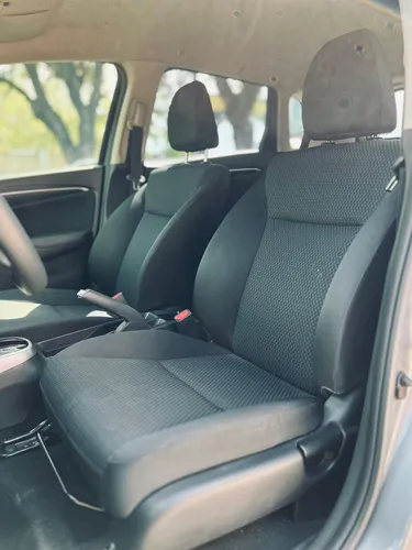 Honda Fit Plateada 2020