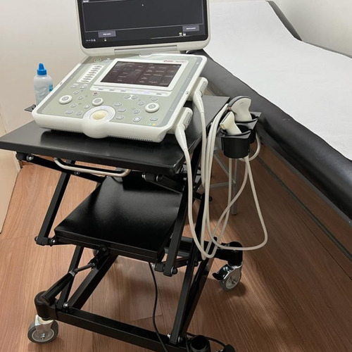 Carrinho Rack Mesa Auxiliar Para Ultrassom Portatil Seguro
