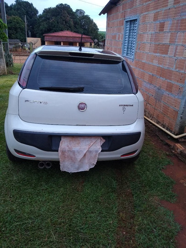 Imagem 4 de 9 de Fiat Punto 2014 1.4 Attractive Flex 5p