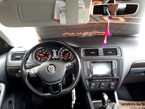 Volkswagen Vento Confortline Dsg 1.4t At(7) 2017
