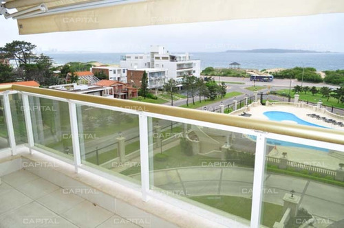 Le Jardin Punta Del Este, Apartamento De Tres Dormitorios En Venta -ref:25117