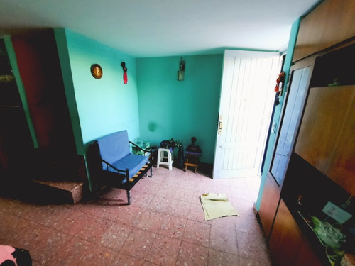 Imagen 4 de 14 de Casa 5 Ambientes Con 2 Baños, Patio Y Terraza En Lanús Oeste