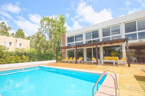 Casa Con Piscina En Alquiler Temporada, La Barra