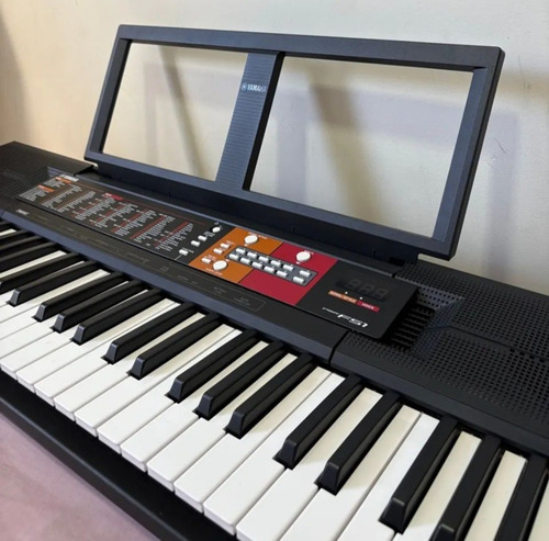 Teclado Yamaha Psr F51 Preto (Usado)