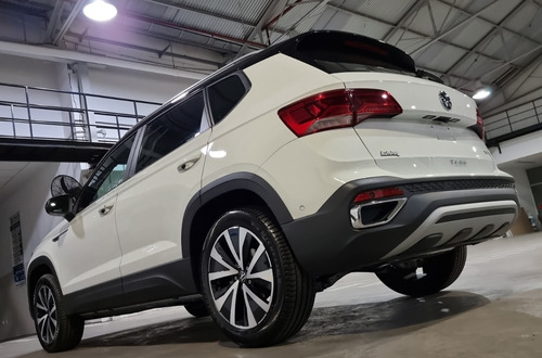 Imagen 5 de 25 de Volkswagen Taos Highline 0km Bitono My23 Inmediata