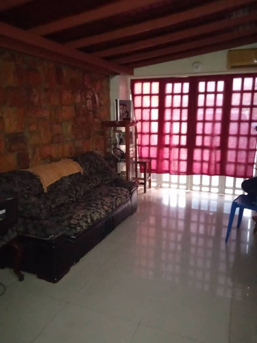 Imagen 2 de 11 de Hermoso Townhouse En Venta En Urb Araguama Country Andrews Rivero 04124959888